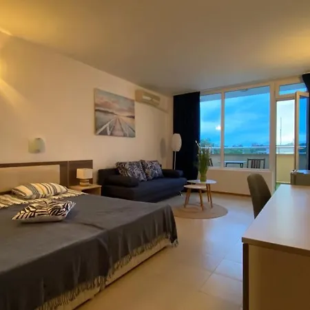 Апартаменты Esperanto 402 Large Sunny